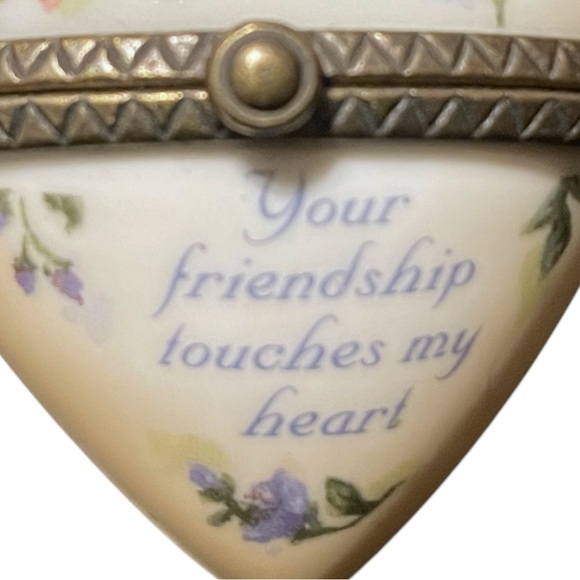 Midwest of Cannon Falls PHB Collection Hand Painted Friendship Heart Trinket Box - Picture 2 of 13
